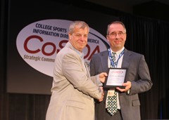 Ed Cassiere (Xavier (La.)) received his 25-Year Award.